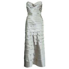 Bcbg Max Azria Elegantes, trägerloses, mehrlagiges Kleid in Gold/Beige Golden Metallisch