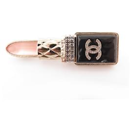 BROCH AB BATOM CHANEL7677 BRINQUE DE BATOM DE METAL DOURADO Dourado