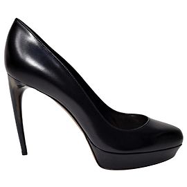 Alexander McQueen Pumps Negro