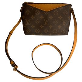 Louis Vuitton Embreagem Pallas BB Multicor