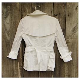 Burberry-Burberry trench size 34-White