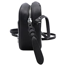 Alexander Mcqueen-Alexander McQueen Small Eyelet Camera Bag in Black Leather-Black