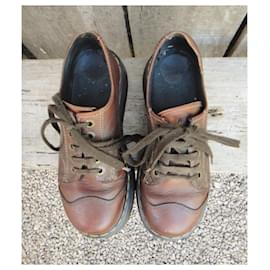 Dr. Martens-Dr. derby. Martens p 38-Marrone