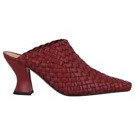 Bottega Veneta Mules de cuero intrecciato Roja