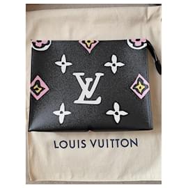 Louis Vuitton-Bolsa de toalete Louis Vuitton 26  coleção de coração selvagem Novo-Preto