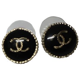 Chanel Orecchini a bottone Channel CC in metallo nero Nero