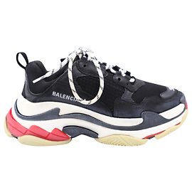 Balenciaga Baskets Triple S en Polyester Noir Noir