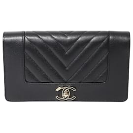 Chanel-Chanel Chevron Madamoiselle Geldbörse aus schwarzem Leder-Schwarz