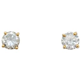 inconnue-Diamond stud earrings.-Other