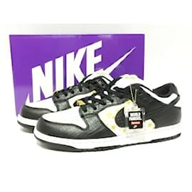 Nike-Sneakers-Black,White