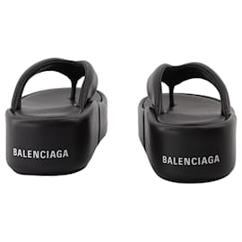 Balenciaga-Sandálias Rise Tanga em Lona Preta-Preto