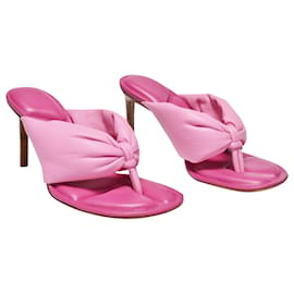 Jacquemus-Les Sandales Nocio in Pink Leather-Pink