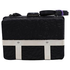 Alexander McQueen Box Cage Rose geprägte Clutch aus schwarzem Leder Schwarz