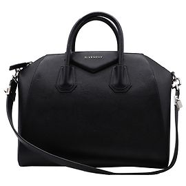 Givenchy Medium Antigona Bag in Black Leather Black