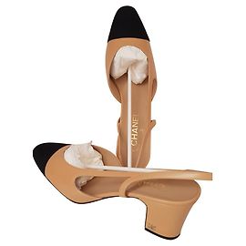 Chanel Beige/black slingback Black Beige