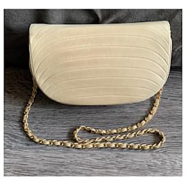 Chanel-Borsa a mezza luna-Beige