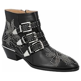 Chloé-Chloé women susanna short boots in black leather with silver studs-Beige