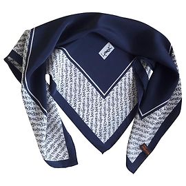 Yves Saint Laurent Schals Weiß Blau