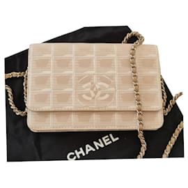Chanel-Carteira na corrente-Bege