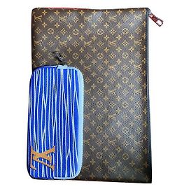 Louis Vuitton pouch to4  MULTI-POCKET Brown