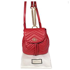 Gucci-Mini sac à dos Gucci Marmont-Rouge