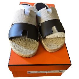 Hermès Antígua Bege