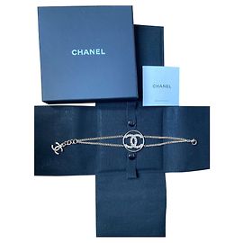 pulseira C forrada CHANEL Prata Dourado
