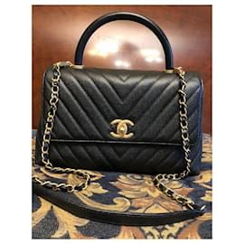 Chanel-Chanel Coco Handle Chevron Medium Bag-Black,Gold hardware