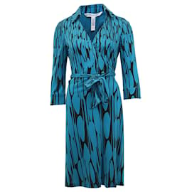 Diane Von Furstenberg-Diane Von Furstenberg Collared Wrap Dress in Blue Silk-Blue