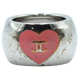 Chanel Anello "CC" con cuore metallico rosa e argento Argento Metallico