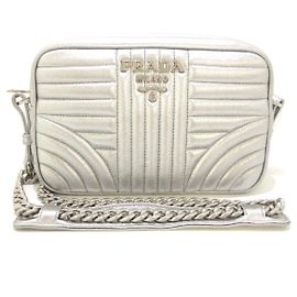 Prada Diagramme Prata