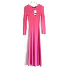 Robe en maille découpée Zara Rose