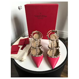 Valentino-Rockstud-Rosa