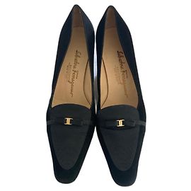 Salvatore Ferragamo Black Leather and Canvas Pumps Black
