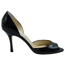 Jimmy Choo Logan Open-Toe Pumps aus schwarzem Lackleder Schwarz