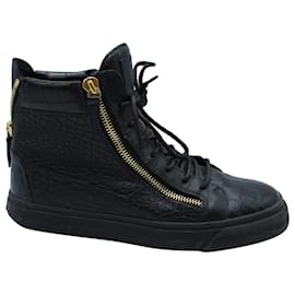 Giuseppe Zanotti-Giuseppe Zanotti Embossed High Top Sneakers in Black Leather -Black