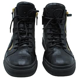 Giuseppe Zanotti-Giuseppe Zanotti Embossed High Top Sneakers in Black Leather-Black