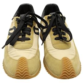 Loewe-Loewe Flow Logo-Appliquéd Sneakers in Beige Suede-Beige