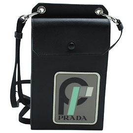 Capa de telefone Prada Logo Patch em couro preto Preto