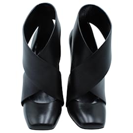 Balenciaga-Balenciaga D'Orsay Pumps in Black Leather-Black