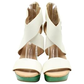 Diane Von Furstenberg-Diane Von Furstenberg Opal Wedge Sandalen aus weißem Leder-Weiß