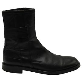 Stivaletti Dior con cinturino sul retro in pelle nera Nero