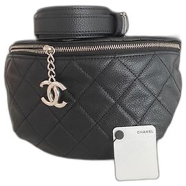 Marsupio Chanel in pelle martellata nera Nero