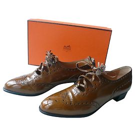 Hermès HERMES Derbies cuir vernis caramel T37 IT Caramel