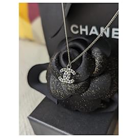 Chanel-CC B12V-Logo klassische zeitlose Kristallhalskettenbox docs-Silber