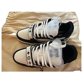 Louis Vuitton LV trainer Monogram Black White Black White