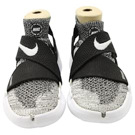 Nike-Nike Free RN Motion Flyknit 2018 Sneakers in Oreo Polyester-Other