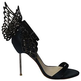 Sophia Webster Evangeline Sandalen mit Engelsflügeln aus schwarzem Satin Schwarz