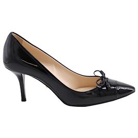 Prada Mid-Heel Logo Bow Pumps in Black Patent Leather Black