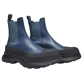 Alexander Mcqueen-Tread Slick Ankle Boots in Blue Leather-Blue
